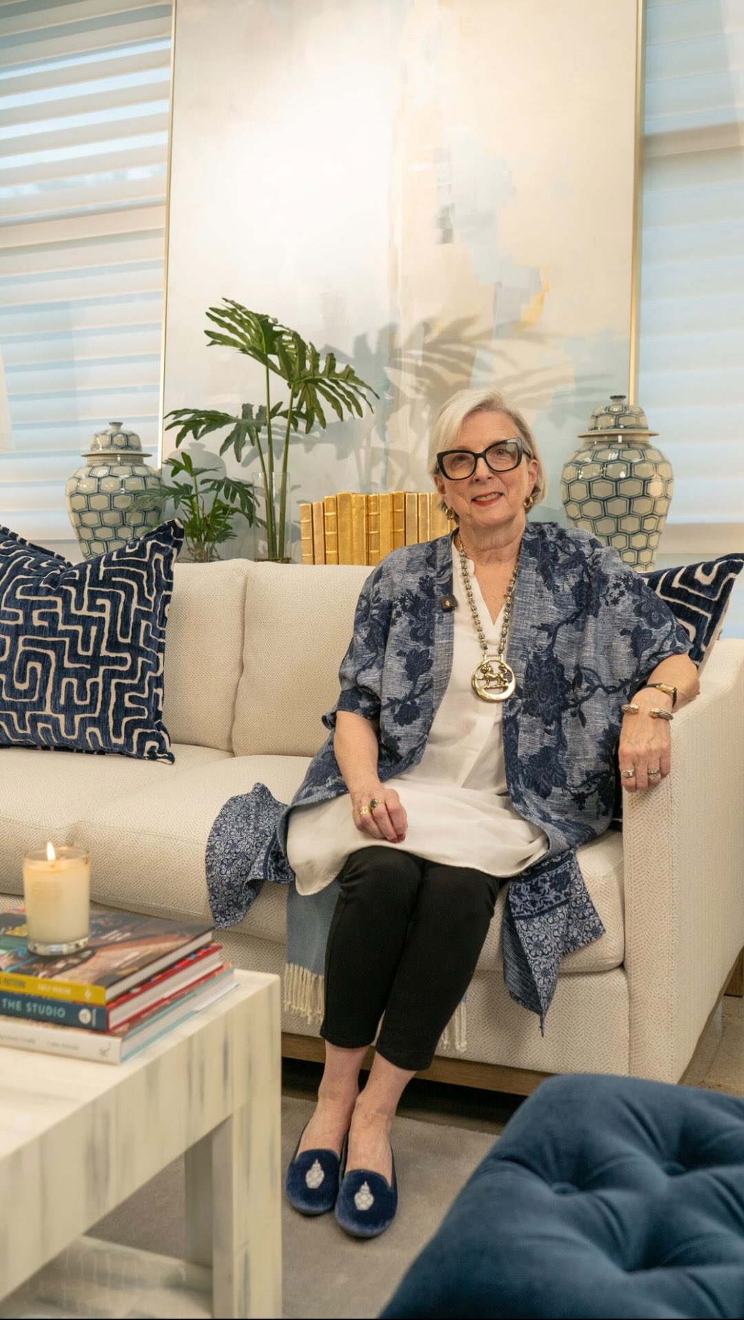 Matchy- matchy isn’t the goal—in fact, curated is they key!As Joan shares, your dining chairs don’t need to perfectly match your dining table. Mixing complementary finishes, materials, and styles creates depth and gives the room a much more collected, interesting feel.And while we’re at it…just step away from the matching furniture sets altogether. 😉 A room is far more interesting when the pieces feel thoughtfully curated rather than purchased as a group.Designer takeaway: Coordinate, don’t match. That’s where the personality begins. ✨