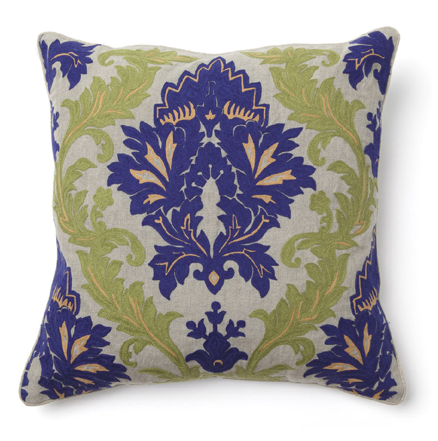 Villa home outlet collection pillows