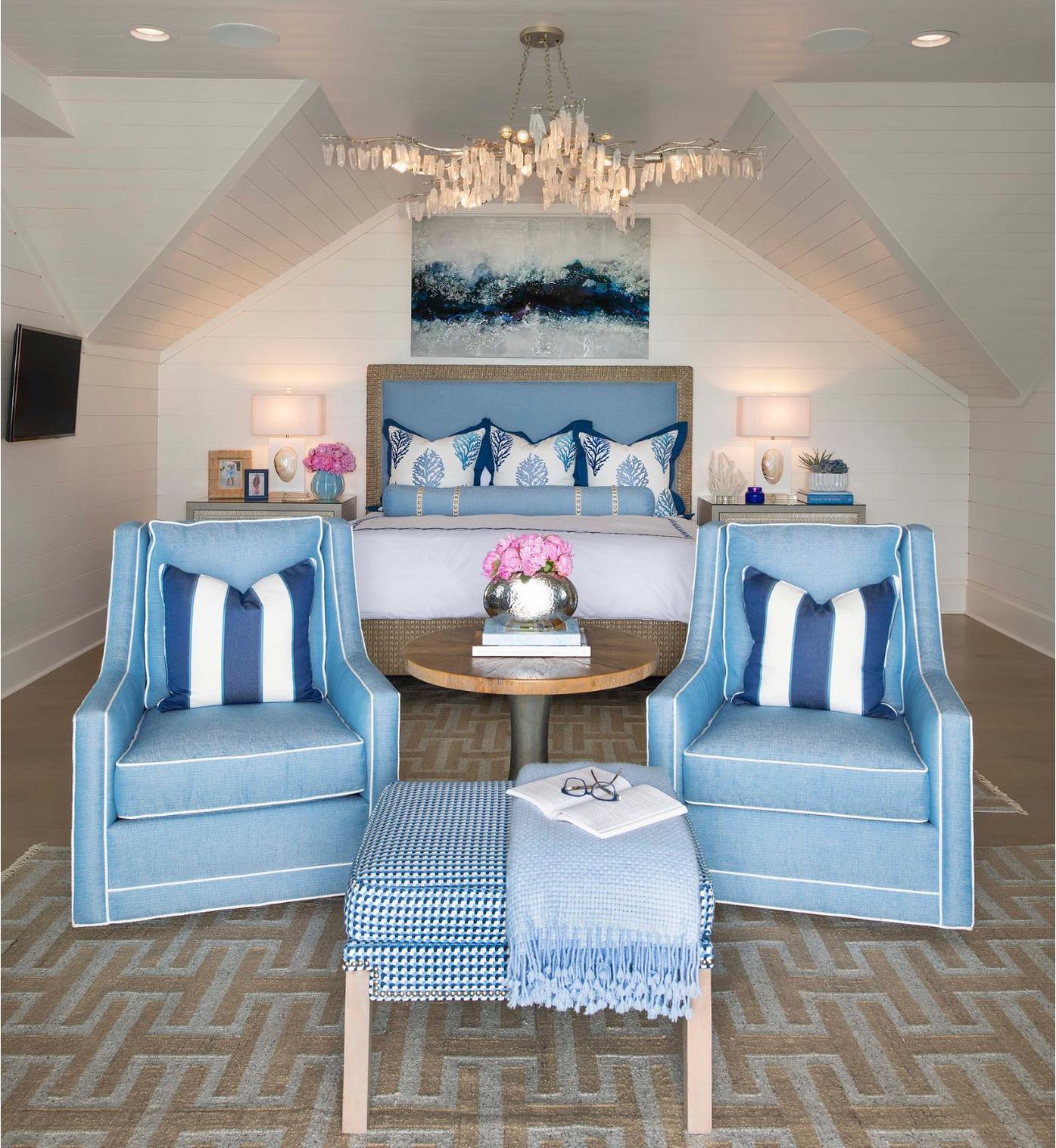 Waking up at the beach is good for the soul! See more of this #beachhousedesign in the #springissue of #IBBatHome. Interior design by @designershay @beth.rafferty All furnishings & decor available through our store in #Frisco. #30Astyle #lifeisbetteratthebeach #primarybedroomdesign #Floridadesign #designinspiration #designmagazine #interiordesign #beachhousedecor #customfurniture #travelingdesigner #teamIBB